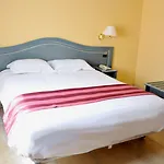 Logis Le Saint Nicolas Hotel 3*