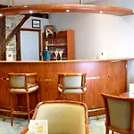 Logis Le Saint Nicolas Hotel 3*