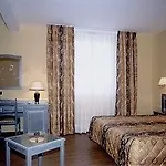 Logis Le Saint Nicolas Hotel Bar-sur-Aube
