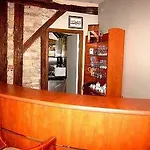 Logis Le Saint Nicolas Hotel