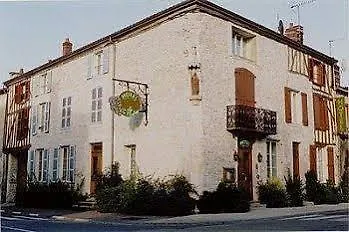 Logis Le Saint Nicolas ホテル バル・シュル・オーブ