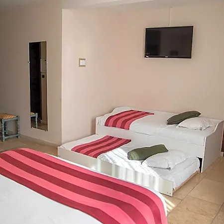 Logis Le Saint Nicolas Отель 3*