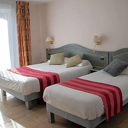 Отель Logis Le Saint Nicolas