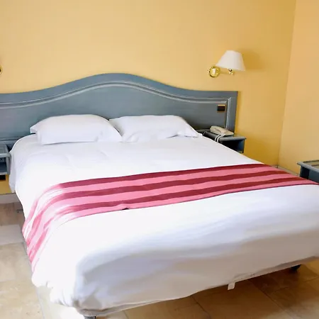Logis Le Saint Nicolas Hotel Bar-sur-Aube
