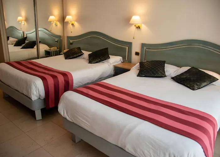 Hotel Logis Le Saint Nicolas 3*