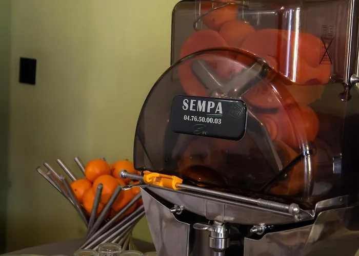 Logis Le Saint Nicolas Hotel Bar-sur-Aube