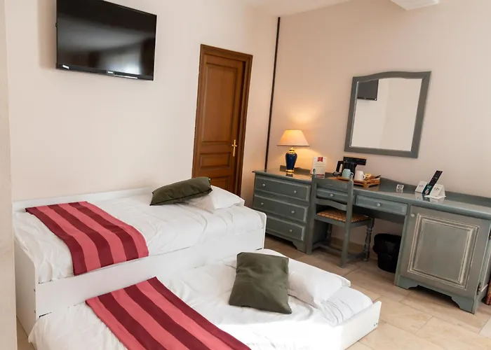 Hotel Logis Le Saint Nicolas 3*