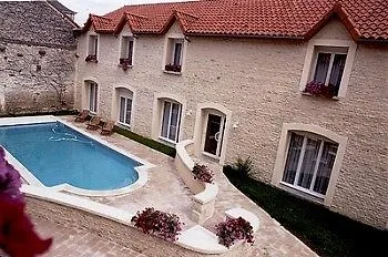 Logis Le Saint Nicolas 3*